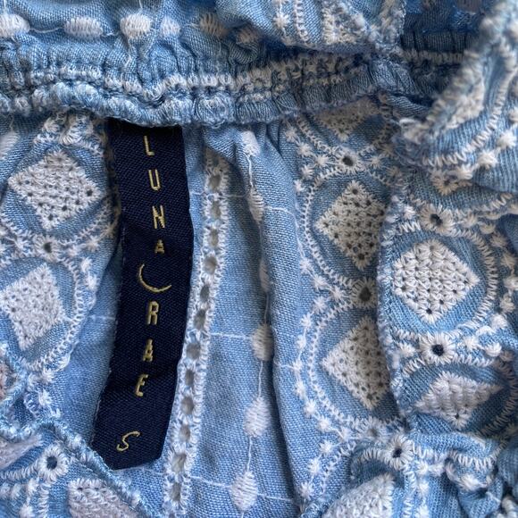 Luna Rae Chambray Eyelet Blouse Ruffle Neck Puff Sleeve Blue Embroidered Top - Picture 5 of 6